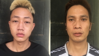 Giả khách mua hàng rồi cướp giật Iphone