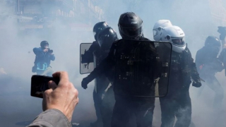 Bạo lực bùng phát trong kỳ nghỉ lễ "không bình yên" tại Pháp