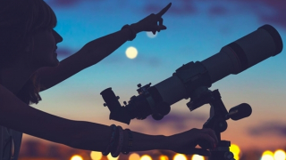 Khoảnh khắc sao Kim chập với sao Mộc