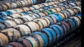 Châu Âu tìm cách cấm dầu mỏ Nga, Đức bất ngờ ủng hộ