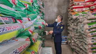 Kiểm tra 9 mẫu phân bón, có 4 mẫu vi phạm