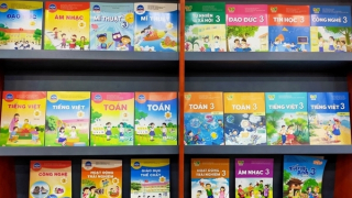 Giá sách giáo khoa mới cao gấp 2-3 lần do đâu?