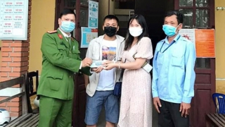 Xúc động những lá thư du khách nước ngoài cảm ơn Công an xứ Huế