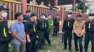 Thu mua gần 1 tấn thuốc nổ rồi vận chuyển vào Nam