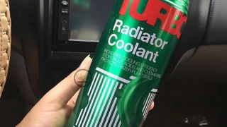 Uống nhầm nước làm mát ô tô, hai vợ chồng phải nhập viện