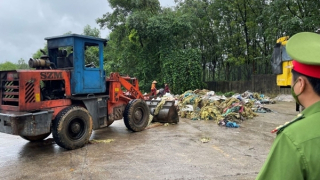 Phát hiện công ty chế biến cao su đổ chất thải ra môi trường gây ô nhiễm