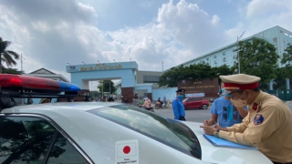 Xử lý nghiêm ô tô dừng, đỗ tùy tiện gây ùn tắc, tai nạn giao thông