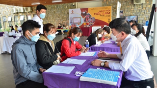 Đ&#224;o tạo v&#224; hướng đến việc l&#224;m cho sinh vi&#234;n sau khi tốt nghiệp