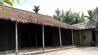 Thăm nơi lưu giữ tuổi thơ của Bác Hồ ở Huế