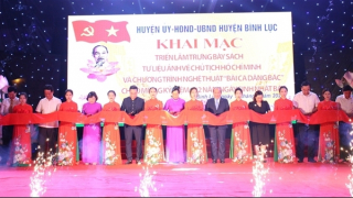 Biểu diễn nghệ thuật và triển lãm sách, ảnh về Chủ tịch Hồ Chí Minh tại Khu lưu niệm Cát Tường