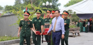 Long trọng lễ an táng 12 hài cốt liệt sĩ quân tình nguyện và chuyên gia Việt Nam hi sinh tại Lào