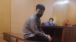 Giả chữ ký của bố mẹ, chiếm đoạt hơn 700 triệu đồng của ngân hàng