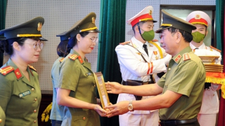 Nỗ lực học tập, làm theo 6 điều Bác Hồ dạy CAND