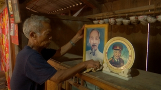 Bác Hồ trong lòng đồng bào Pa Cô, Vân Kiều