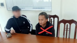 Bắt đối tượng lẩn trốn trong rừng sâu