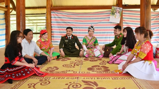 Bí thư chi bộ người Mông quy tụ sự đoàn kết, lao động giỏi