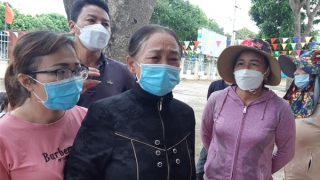 Con đang sống khỏe nhưng bị mẹ ra phường khai tử