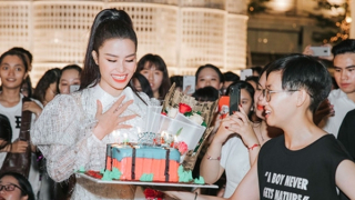 Khi cả fan và nghệ sĩ đều “ngáo” quyền lực