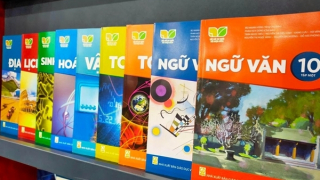 Hà Nội phê duyệt danh mục sách giáo khoa lớp 7 và lớp 10