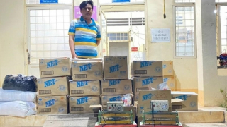 Khởi tố đối tượng bán thực phẩm, phụ gia giả