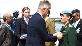 Trao tặng Huy chương Liên Hợp Quốc cho các sỹ quan QĐND Việt Nam