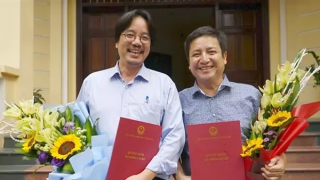 NSƯT Sĩ Tiến làm Giám đốc Nhà hát Tuổi trẻ