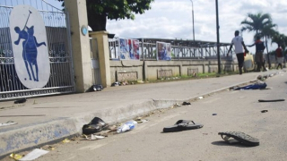 Giẫm đạp khi nhận đồ ăn từ thiện ở Nigeria, hàng chục trẻ em thiệt mạng