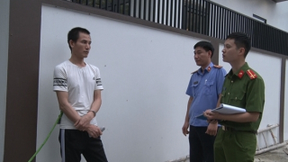 Siêu trộm "biểu diễn" màn trèo tường đột nhập biệt thự trộm nhẫn kim cương