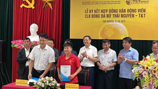 Bóng đá nữ Việt Nam có tiền "lót tay", lương khủng: Nhất thời hay một cuộc cách mạng?