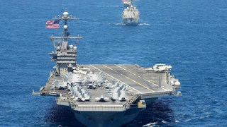 Góc khuất đằng sau cuộc sống trên tàu sân bay Mỹ