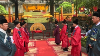 Tái hiện Lễ ban quạt trong cung đình xưa tại Hoàng thành Thăng Long