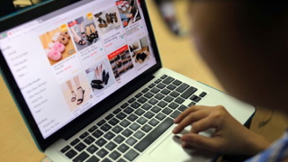 Hà Nội quản lý thuế các hộ, cá nhân kinh doanh facebook, youtube, google