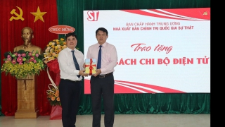 Tủ sách Chi bộ điện tử hưởng ứng Ngày Sách và Văn hóa đọc Việt Nam