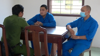 Nhà không gài cửa, "người dơi" dọn gọn vàng, tiền, điện thoại