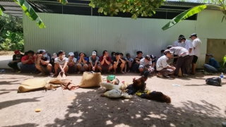 Tụ tập ven sông sát phạt ăn tiền