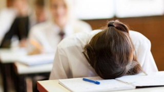 Stress, trầm cảm vì áp lực thi cử