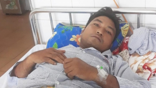 Đi tuần tra đêm, nhân viên bảo vệ rừng bị đâm