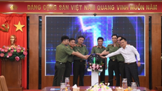 Vận hành Tổng đài tuyển sinh CAND 19000146