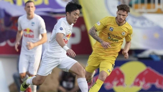 Được, mất gì khi V.League thi đấu như Ngoại hạng Anh?