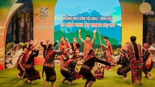 Đồng bào dân tộc Pa Kô, Bru-Vân Kiều tự hào 65 năm mang họ Bác Hồ