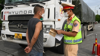 Tước phù hiệu đối với lái xe chở quá tải trên cao tốc Pháp Vân – Cầu Giẽ