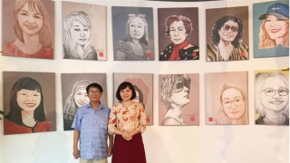 Tiếp nhận 100 tranh chân dung các nhà báo nữ của nhà báo Huỳnh Dũng Nhân