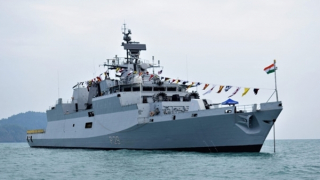 Tàu Hải quân Ấn Độ thăm TP Hồ Chí Minh