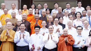 Chủ tịch nước Nguyễn Xuân Phúc tiếp xúc cử tri TP Hồ Chí Minh