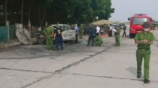 Phát hiện thi thể cháy đen trong chiếc xe cháy rụi ở Vĩnh Phúc