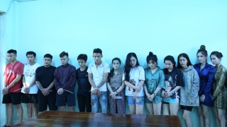 Hơn 10 con nghiện “bay lắc” trong phòng cho thuê