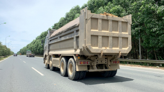 Giải pháp nào hiệu quả để xử lý “hung thần” xe quá tải?