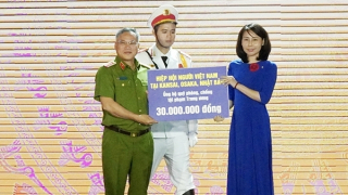 Xúc động những tấm lòng chung tay ủng hộ Quỹ phòng, chống tội phạm Trung ương