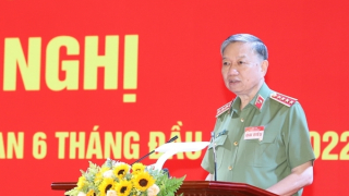 Đồng lòng, quyết tâm xây dựng lực lượng CAND thật sự trong sạch, vững mạnh