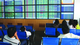 Tìm cơ hội đầu tư trong biến động thị trường chứng khoán